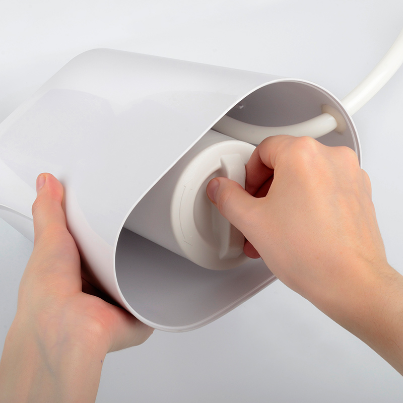 Quarter-turn, instant-change filter element